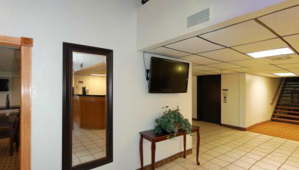 Econo Lodge Kansas City Downtown North Esterno foto