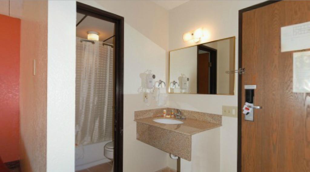 Econo Lodge Kansas City Downtown North Camera foto